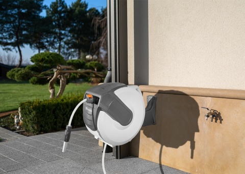 WHITE LINE bęben automatyczny z wężem 1/2" - 20m i akcesoriami